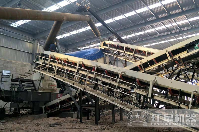 花崗巖石制砂、場地有限怎么辦？這臺移動制沙機(jī)幫你搞定
